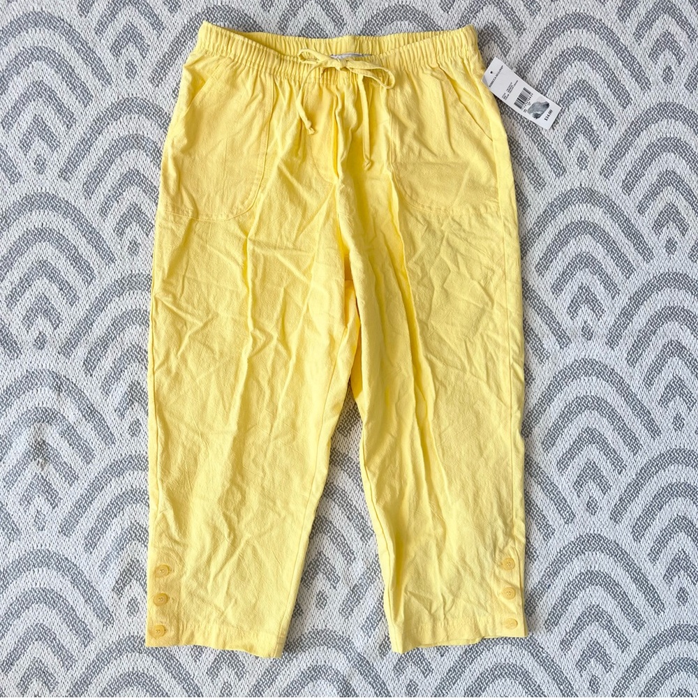 REBECCA MALONE Yellow Pull On Capri Summer Dress Pants Medium NWT
